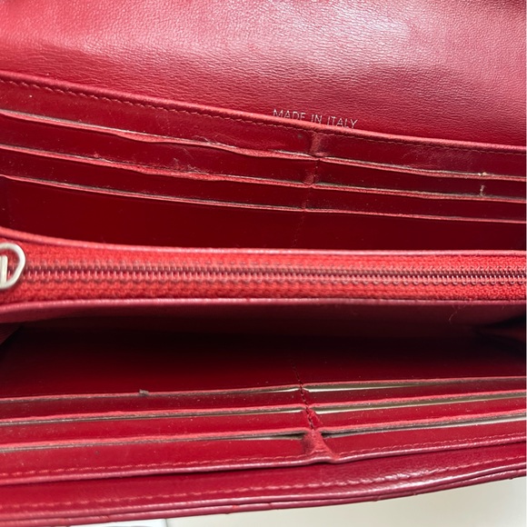 CHANEL Quilted Matelasse Lambskin Wallet - Picture 9 of 11